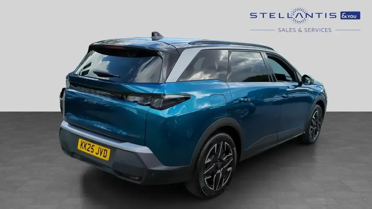 Used Peugeot 5008 Allure 143 HP (105 kW) 2025 Blue SUV