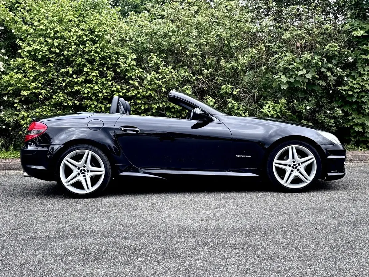 Used Mercedes SLK200 184 HP (135 kW) 2010 Black Cabriolet