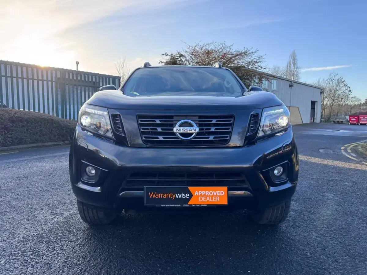 Begagnad Nissan Navara N-Guard 190 HK (139 kW) 2020 Svart Pickup