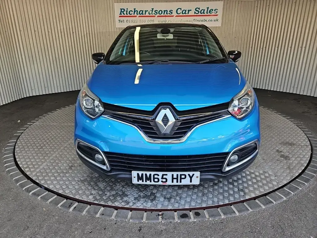 Used Renault Captur Dynamique 90 HP (66 kW) 2016 Blue SUV