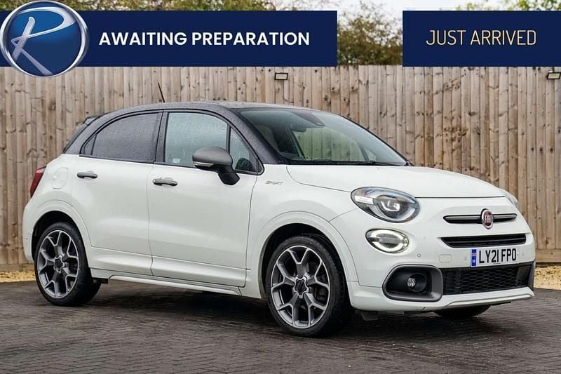 White and black Used 2021 Fiat 500X Sport SUV | £12,496 (Good price) - Image 1/1