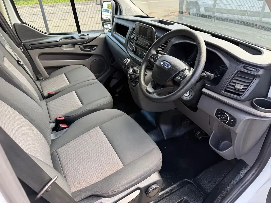 Used Ford Transit Custom 105 HP (77 kW) 2020 White Van