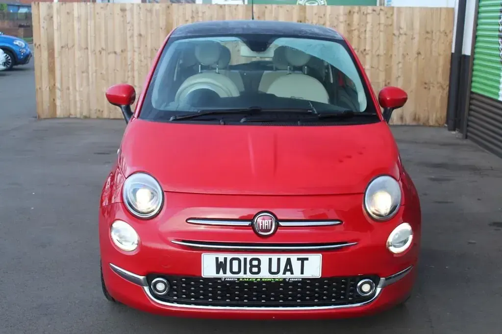 Usado Fiat 500 Lounge 69 HP (50 kW) 2018 Vermelho Citadino