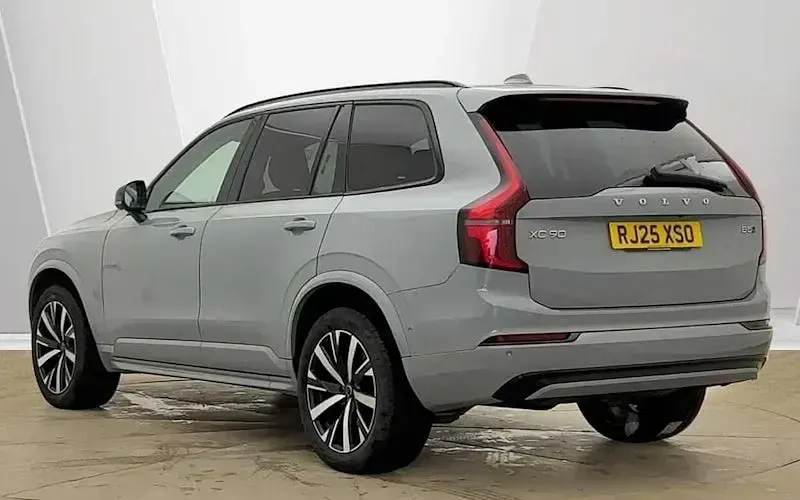 Used Volvo XC90 Plus 250 HP (183 kW) 2025 Grey SUV