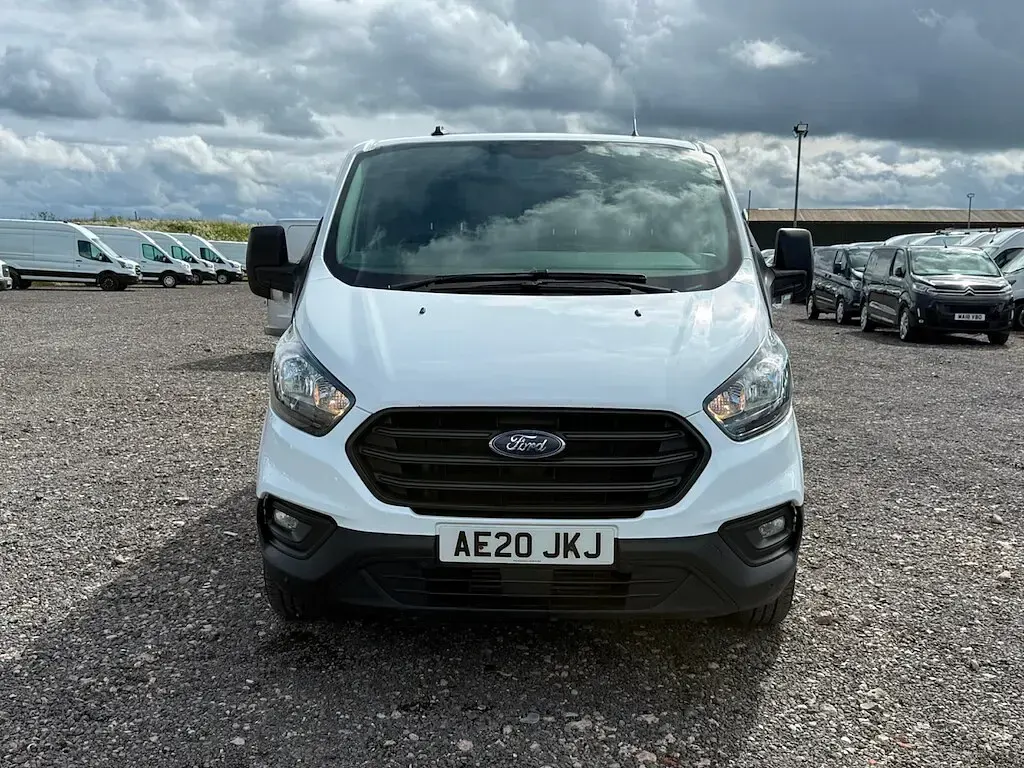 Used Ford Transit Custom 105 HP (77 kW) 2020 White Van