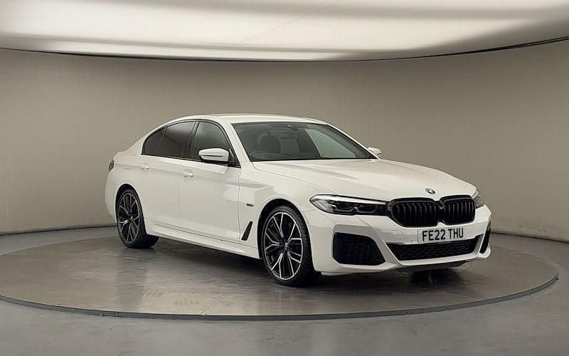 Alpine white Used 2022 BMW 545e M Sport Sedan | £30,500 (Fair price) - Image 1/4