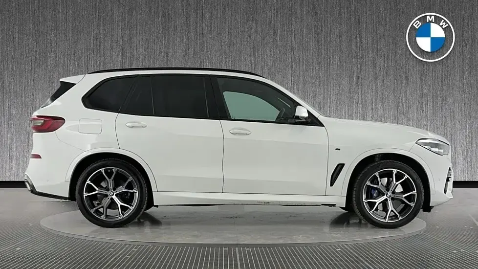 Used BMW X5 M Sport 282 HP (207 kW) 2022 White SUV