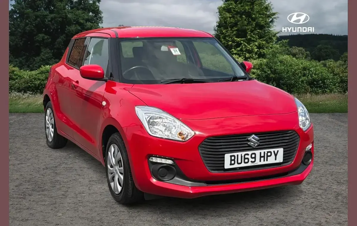 Usado Suzuki Swift SZ3 90 HP (66 kW) 2019 Vermelho Citadino