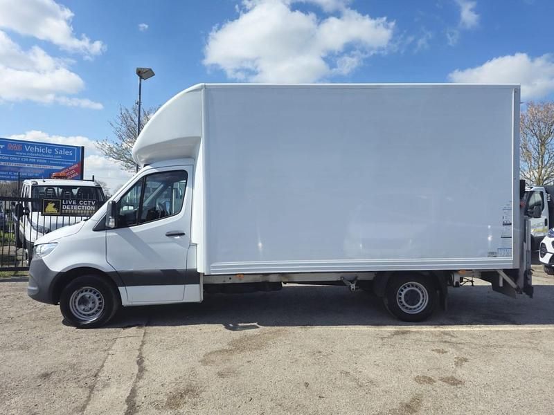 Begagnad Mercedes Sprinter Progressive 2021 Vit Van