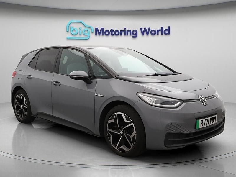 Grey Used 2021 VW ID.3 Pro Hatchback | £14,700 (Fair price) - Image 1/4