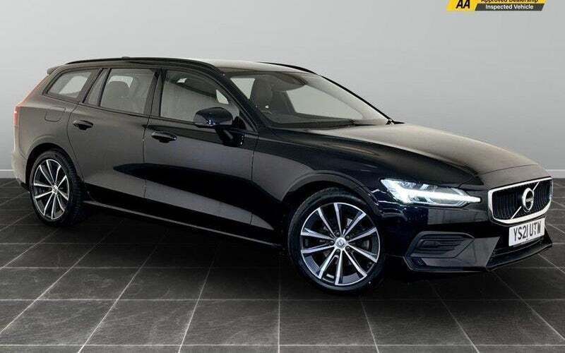 Used 2022 Volvo V60 Momentum Estate | £15,195 (Fair price) - Image 1/2