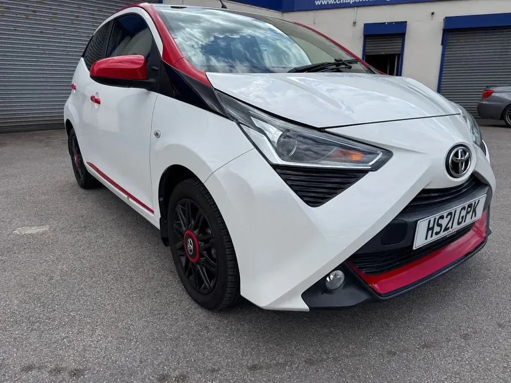 Used Toyota Aygo Trend 72 HP (52 kW) 2021 White Hatchback