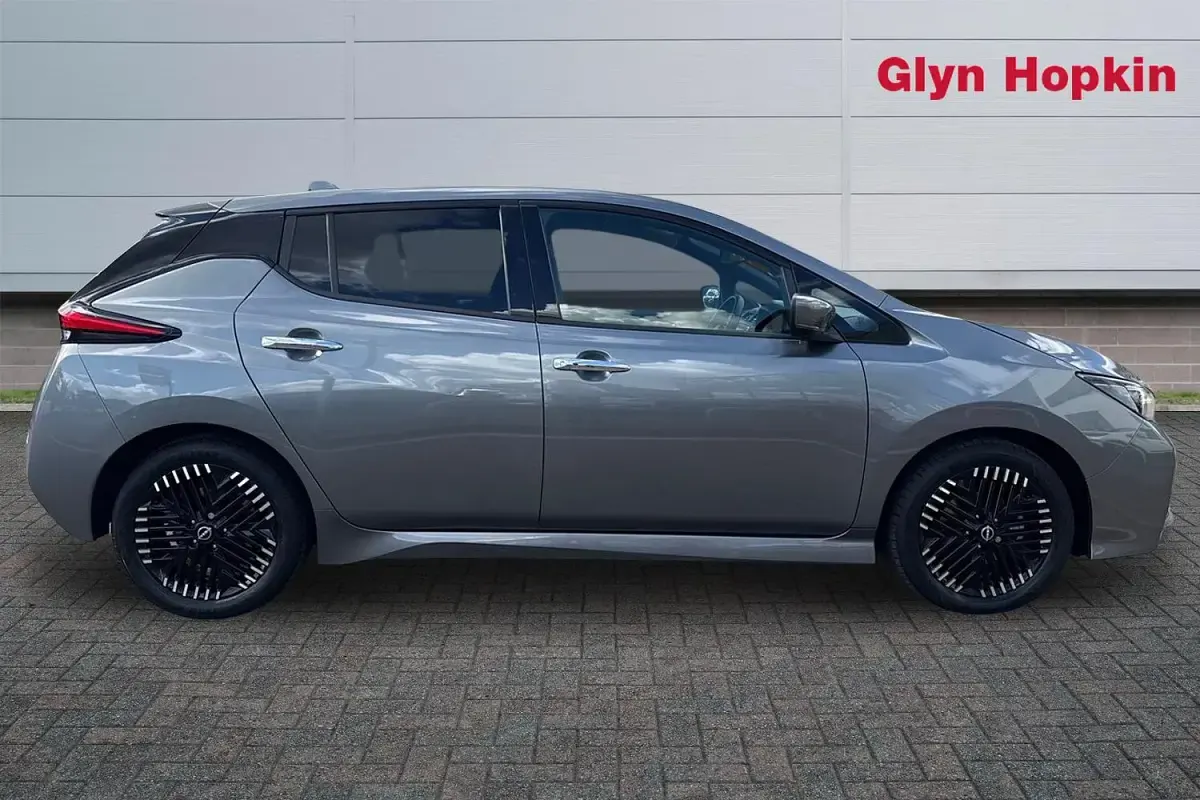 Used Nissan Leaf N-Connecta 110 kW (150 HP) 2023 Grey Hatchback