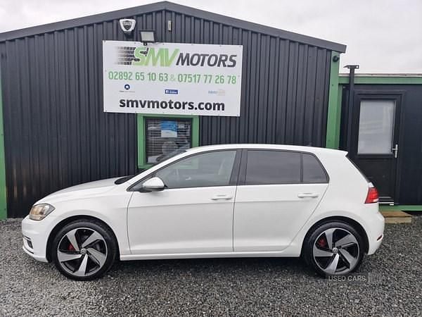 Used VW Golf VII SE 115 HP (84 kW) 2017 White Hatchback