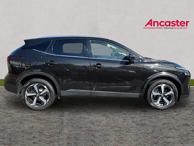 Used Nissan Qashqai N-Connecta 158 HP (116 kW) 2022 Black SUV