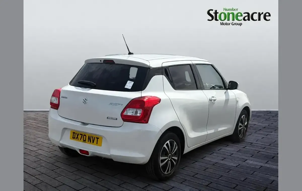 Used Suzuki Swift SZ3 90 HP (66 kW) 2020 White Hatchback