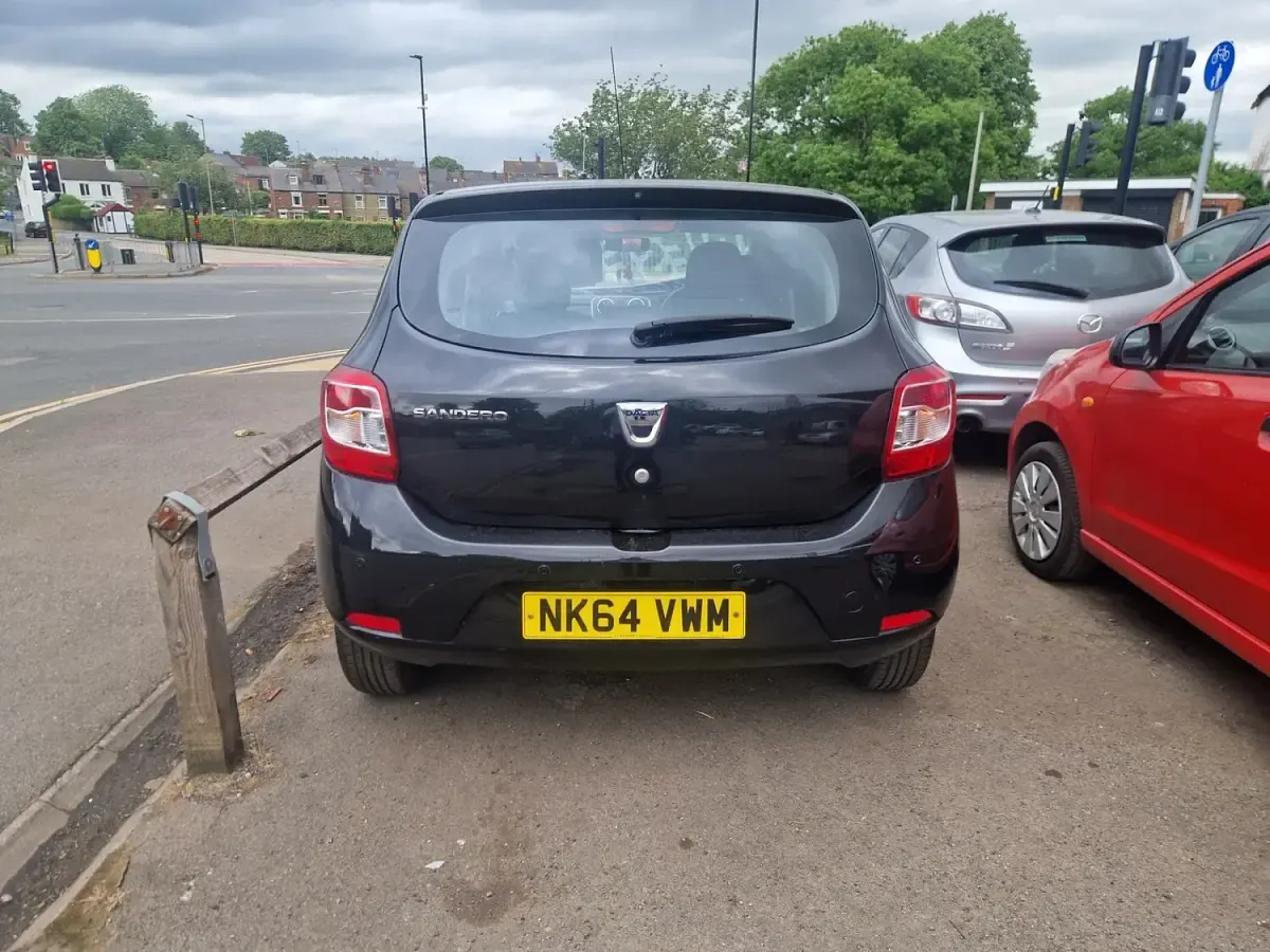 Used Dacia Sandero Lauréate 90 HP (66 kW) 2014 Black Hatchback