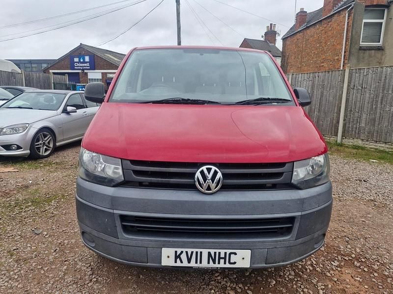 Used VW Transporter 102 HP (75 kW) 2011 Red Van