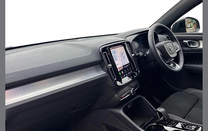 Used Volvo XC40 Ultra 161 HP (118 kW) 2025 Black SUV