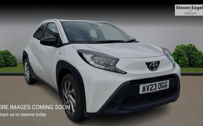 Used Toyota Aygo X PURE 72 HP (52 kW) 2025 SUV
