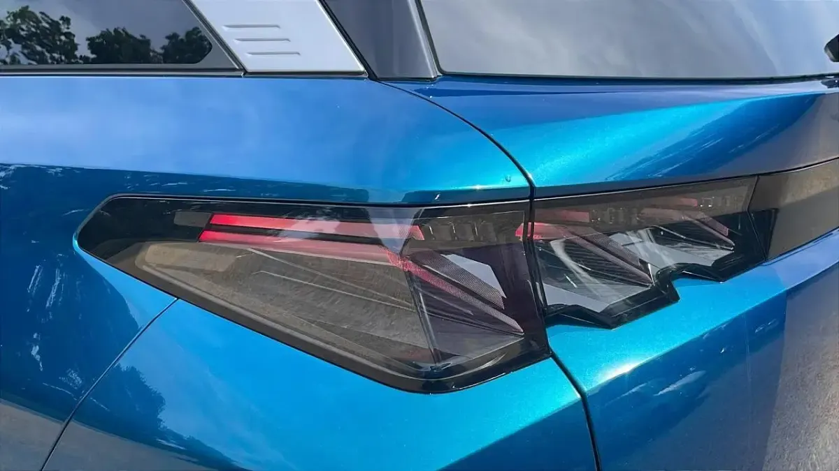 Used Peugeot 5008 Allure 143 HP (105 kW) 2025 Blue SUV