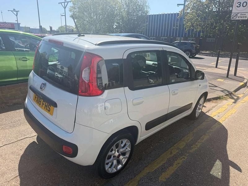 Usado Fiat Panda Lounge 85 HP (62 kW) 2018 Branco Citadino