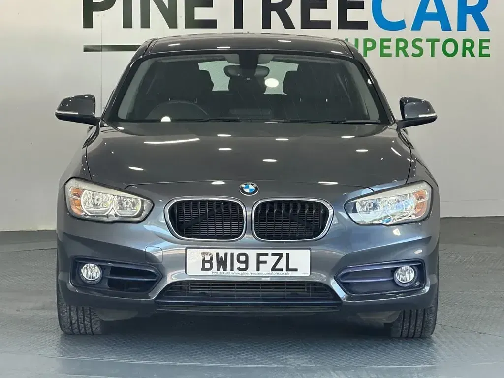 Used BMW 118 Sport Line 136 HP (100 kW) 2019 Grey Hatchback