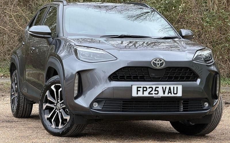 Used Toyota Yaris Hybrid Design 116 HP (85 kW) 2026 Estate