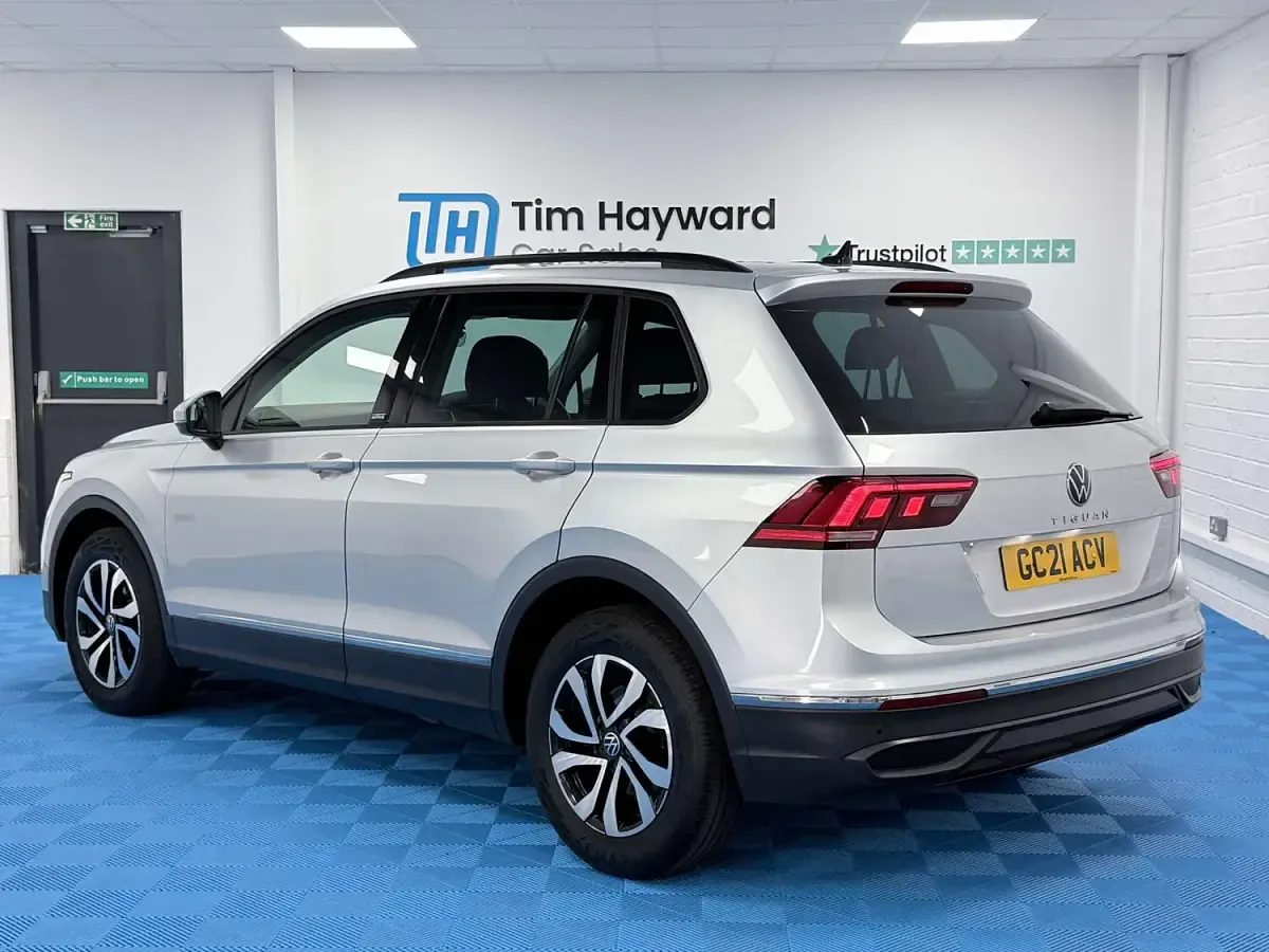 Used VW Tiguan Active 150 HP (110 kW) 2021 Silver SUV