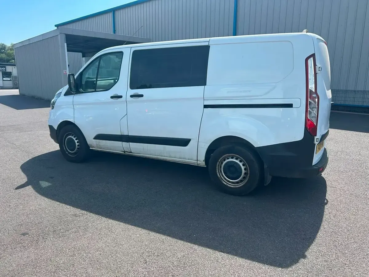 Used Ford Transit Custom 130 HP (95 kW) 2021 White Van