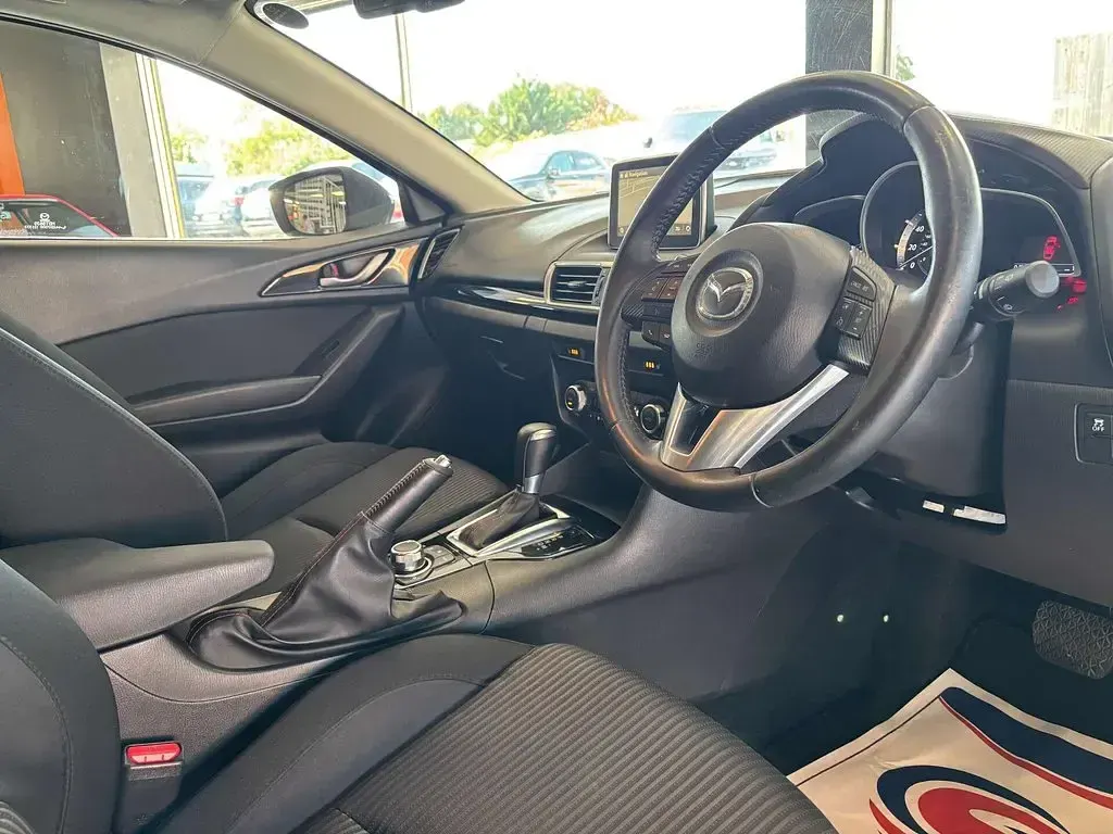 Used Mazda 3 120 HP (88 kW) 2016 Grey Hatchback