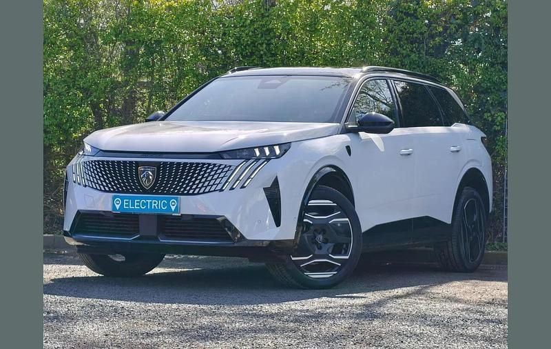 Used Peugeot 5008 GTi 156 kW (213 HP) 2024 White SUV