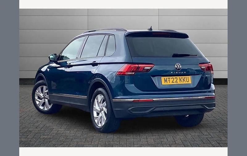 Used VW Tiguan Life 150 HP (110 kW) 2022 Blue SUV