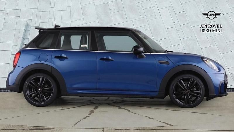 Used Mini Cooper Hatch 134 HP (98 kW) 2021 Blue Hatchback