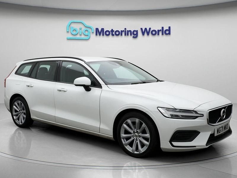 White Used 2021 Volvo V60 Momentum Estate | £18,300 (Super price) - Image 1/4