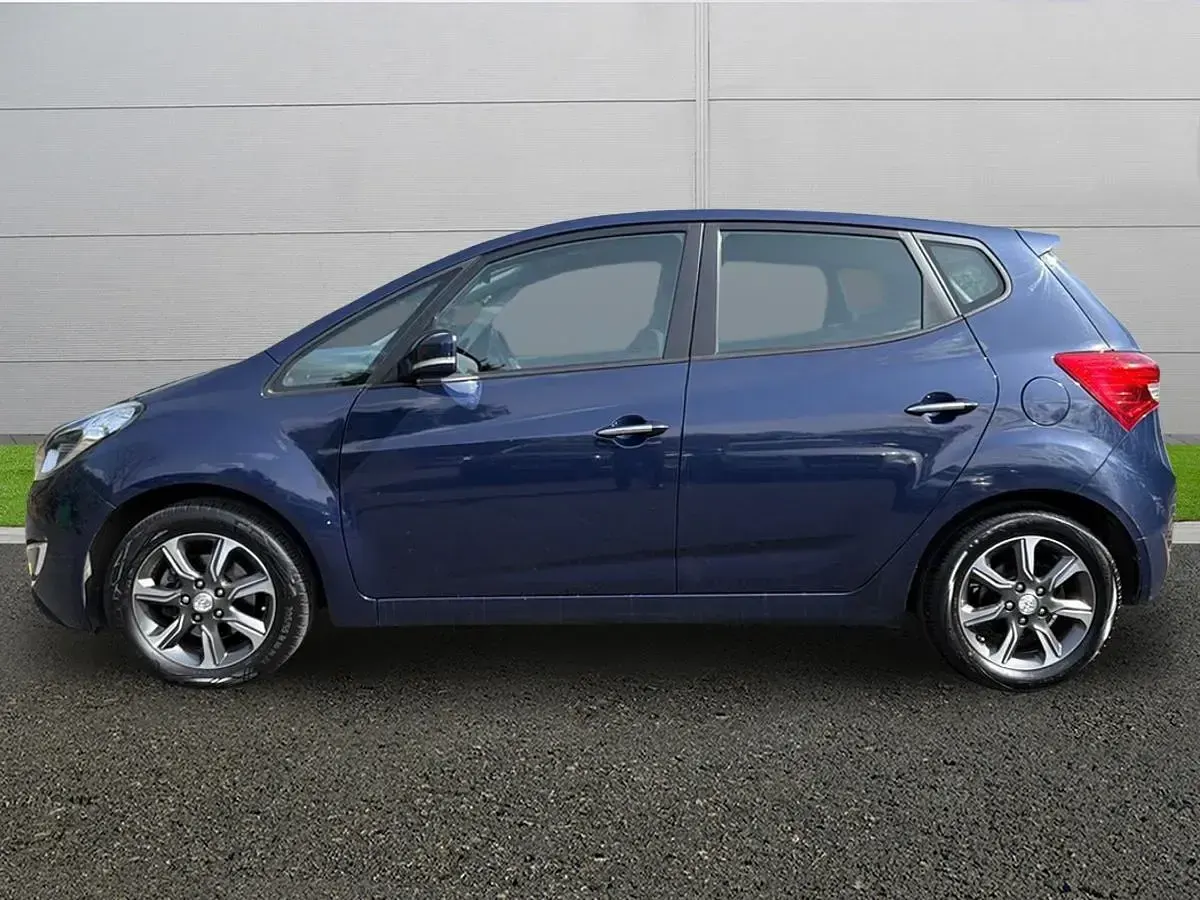Usado Hyundai i20 SE 2019 Azul Utilitario