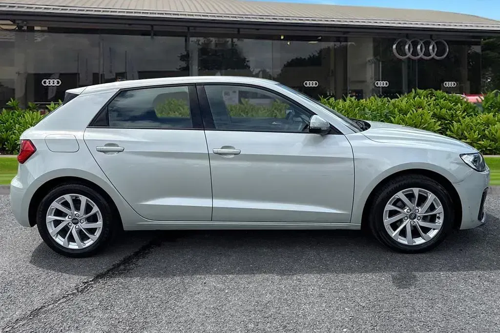 Used Audi A1 Sport 95 HP (69 kW) 2023 Silver SUV