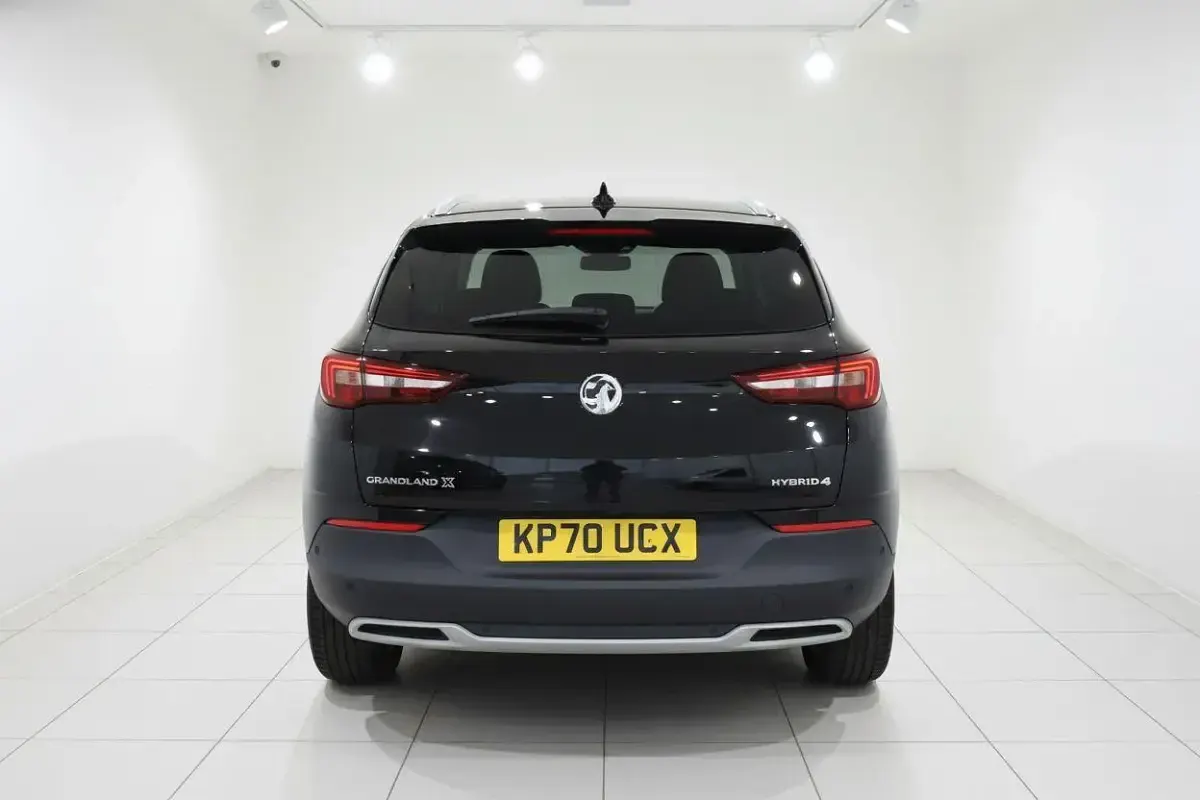 Used Vauxhall Grandland X Business 300 HP (220 kW) 2020 Black SUV