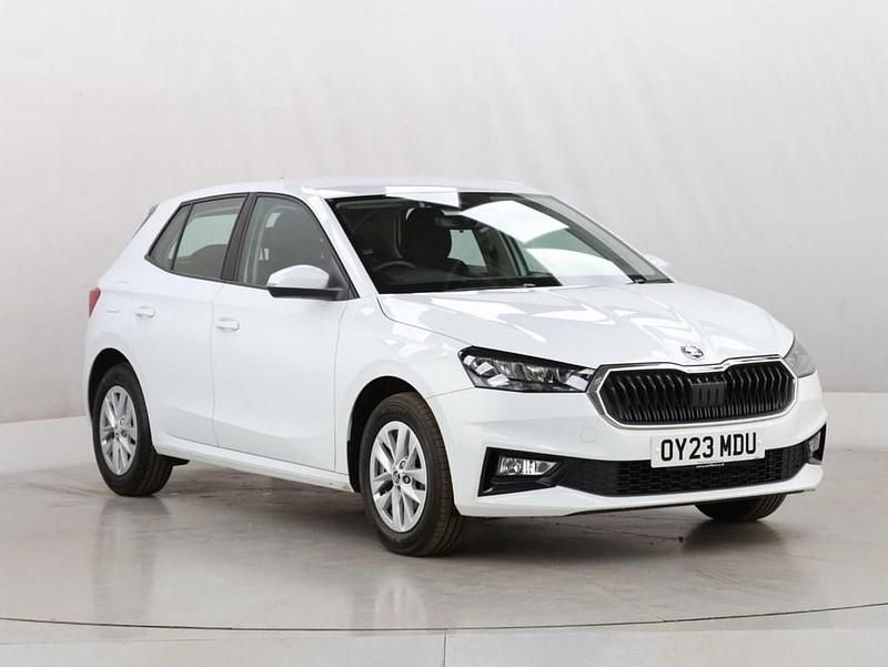 Used Skoda Fabia Comfort 80 HP (58 kW) 2023 White Hatchback