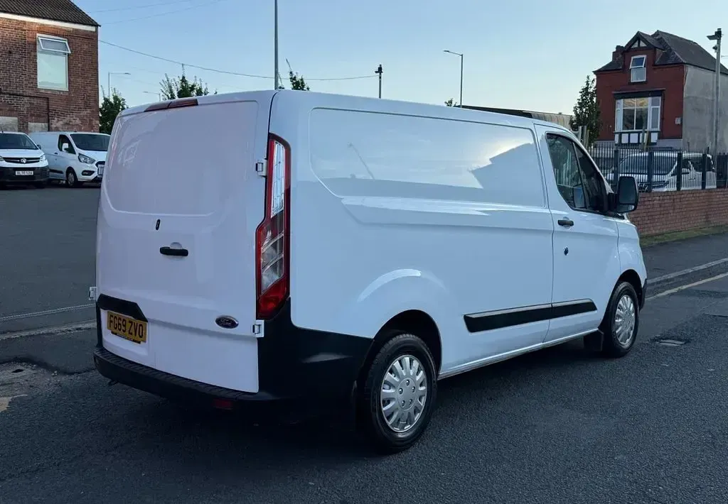 Used Ford Transit Custom 105 HP (77 kW) 2019 White