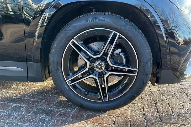 Used Mercedes GLA200 Executive 163 HP (119 kW) 2025 Cosmos black SUV