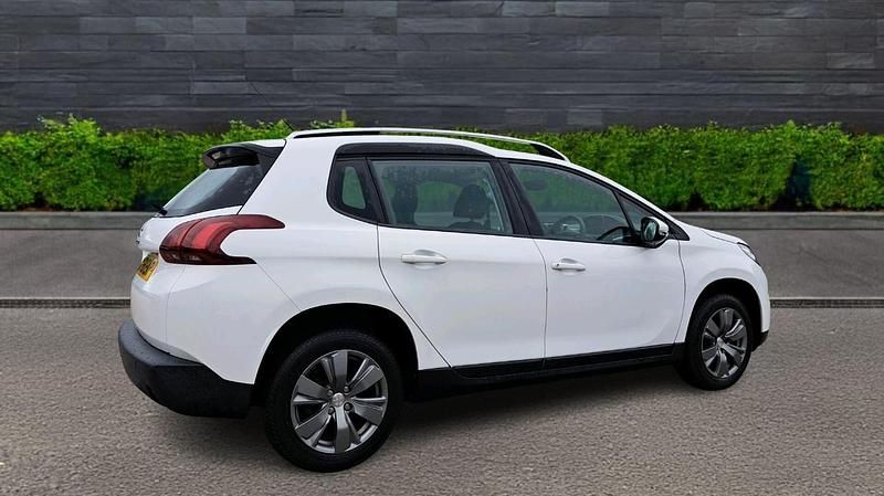 Used Peugeot 2008 Active 81 HP (59 kW) 2018 White SUV