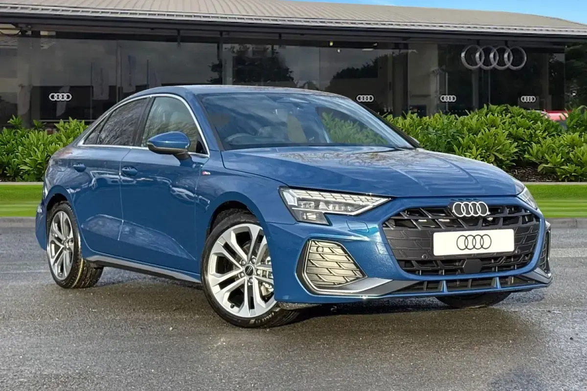 Ny Audi A3 S-Line 2025 Blå Sedan