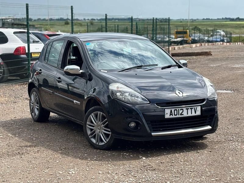 Used Renault Clio IV Dynamique 75 HP (55 kW) 2012 Black Hatchback