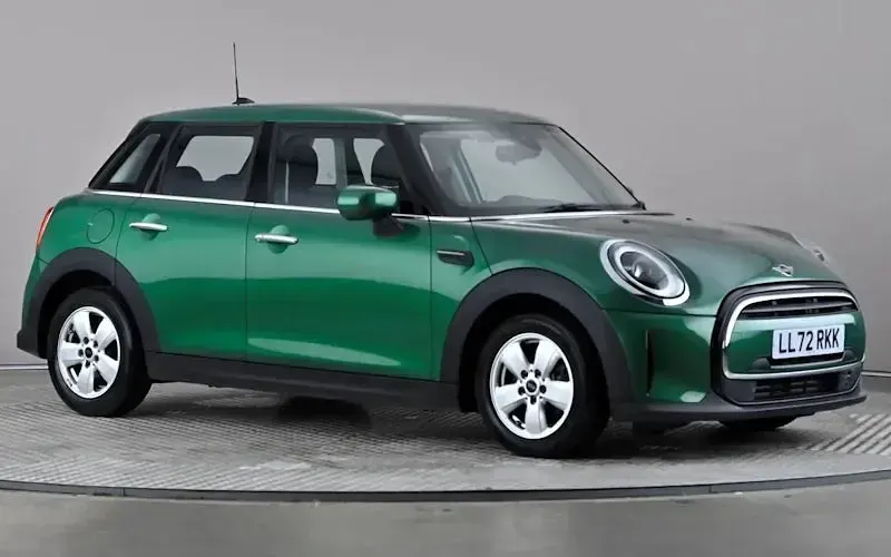 Used Mini Cooper Classic 136 HP (100 kW) 2022 Hatchback
