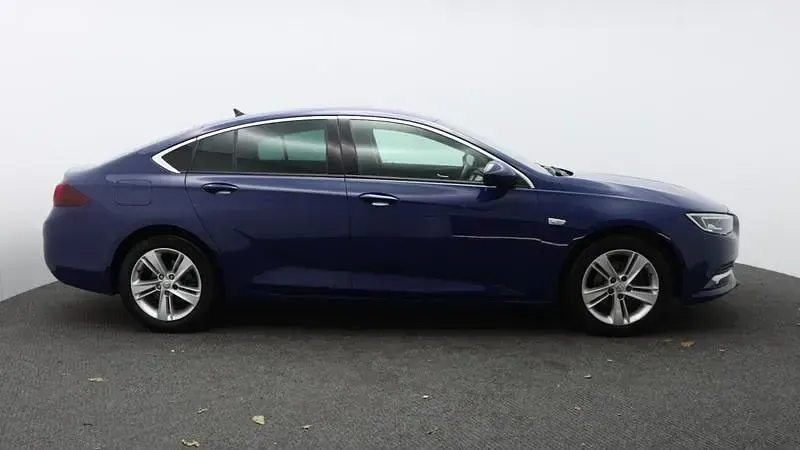 Used Vauxhall Insignia Elite 136 HP (100 kW) 2021 Blue Hatchback