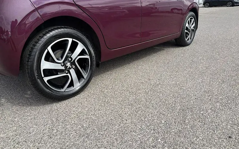 Used Peugeot 108 Allure 72 HP (52 kW) 2019 Purple Hatchback