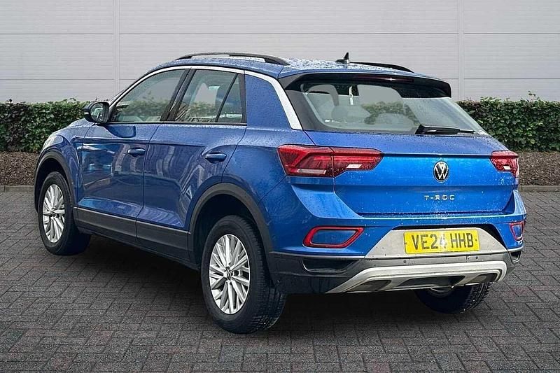 Used VW T-Roc Life 150 HP (110 kW) 2024 Blue SUV
