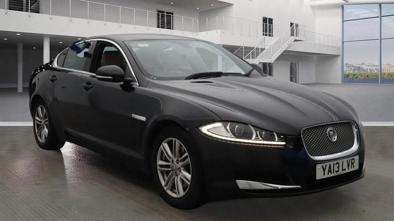 Used Jaguar XF Luxury 240 HP (176 kW) 2013 Black Sedan