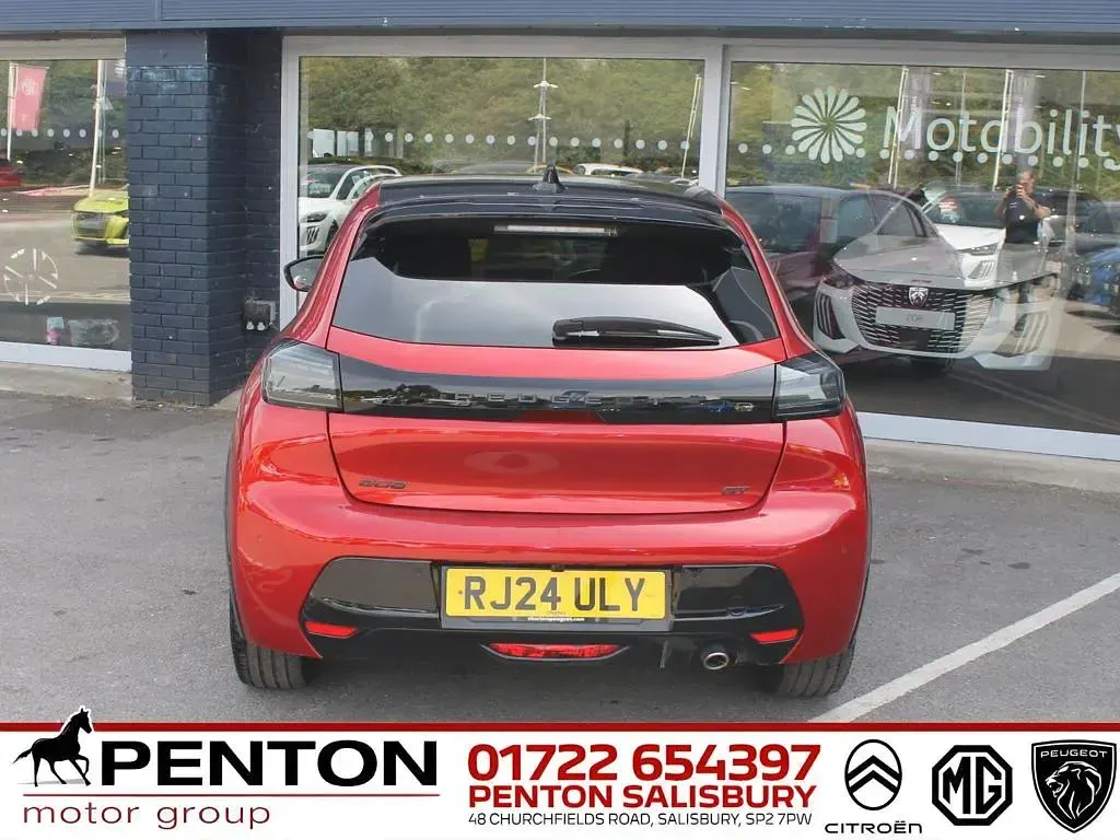 Used Peugeot 208 GT 99 HP (72 kW) 2024 Red Hatchback